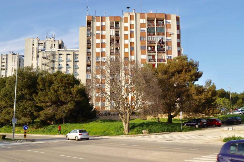 Sky Apartment Pula Exterior photo